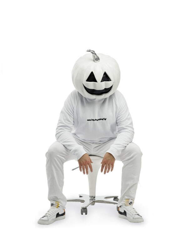 Whitepumpkin Portrait