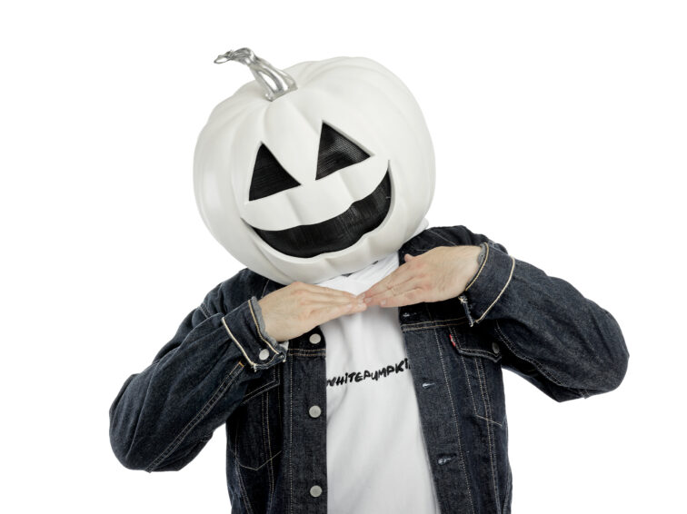 Whitepumpkin mask